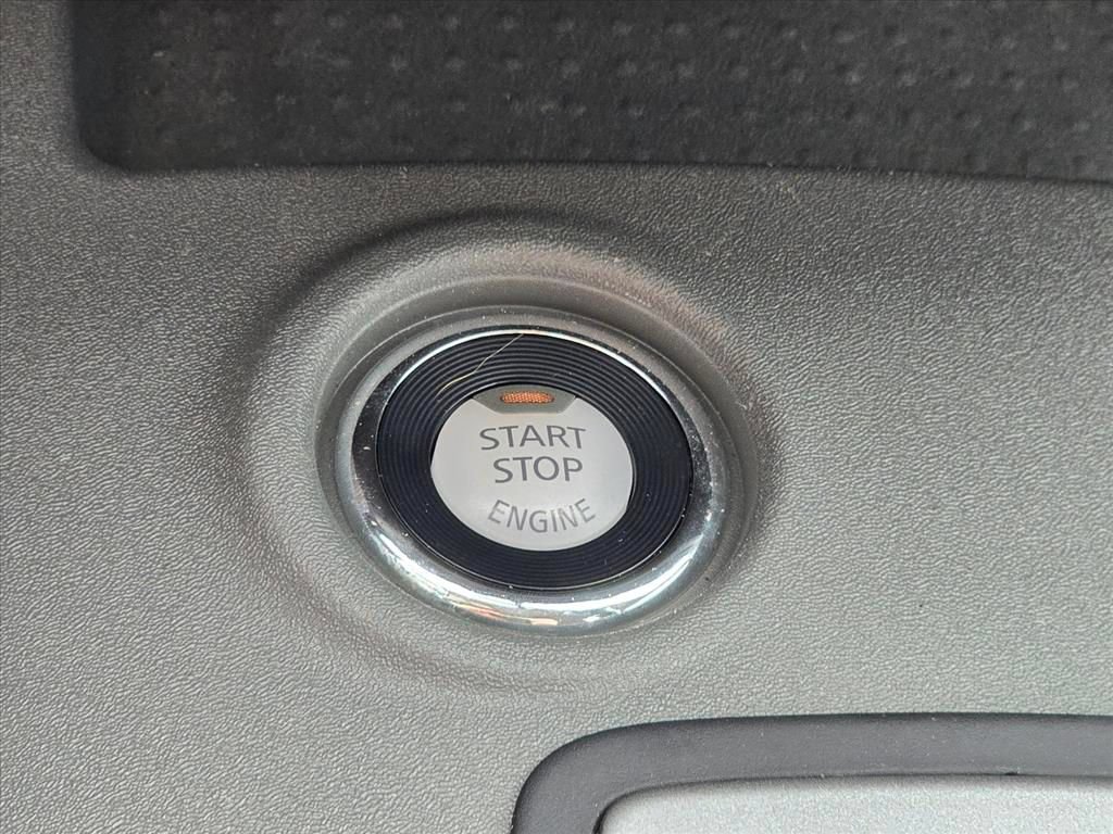 Used 2020 Nissan Frontier SV w/ Midnight Edition Floor Mats RWD image 17