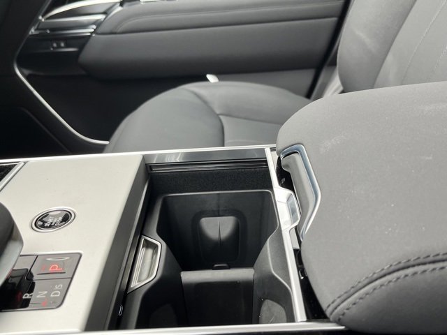 New 2025 Land Rover Range Rover SE image 38