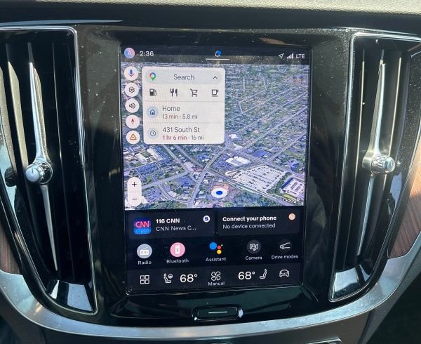 Used 2024 Volvo V60 B5 Cross Country Plus image 6