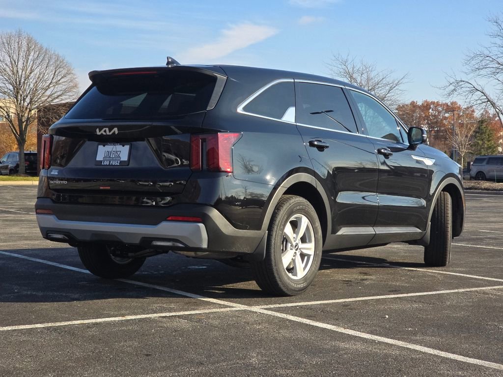 New 2026 Kia Sorento LX image 16