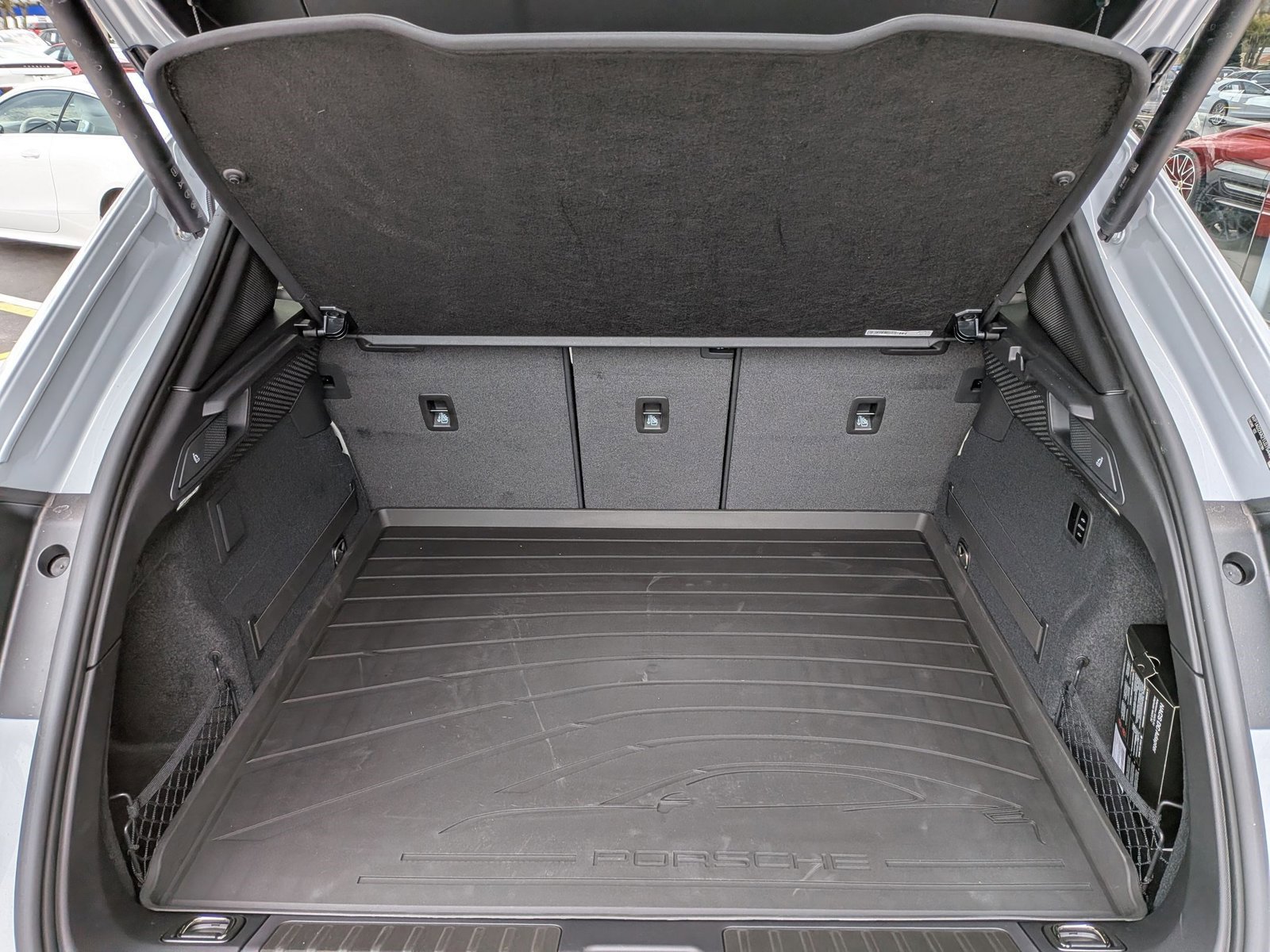 New 2026 Porsche Macan Electric image 22