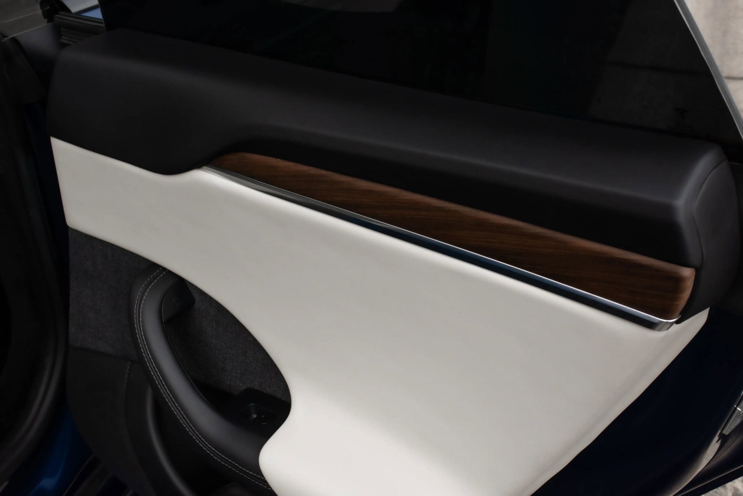 Used 2021 Tesla Model S Plaid image 28