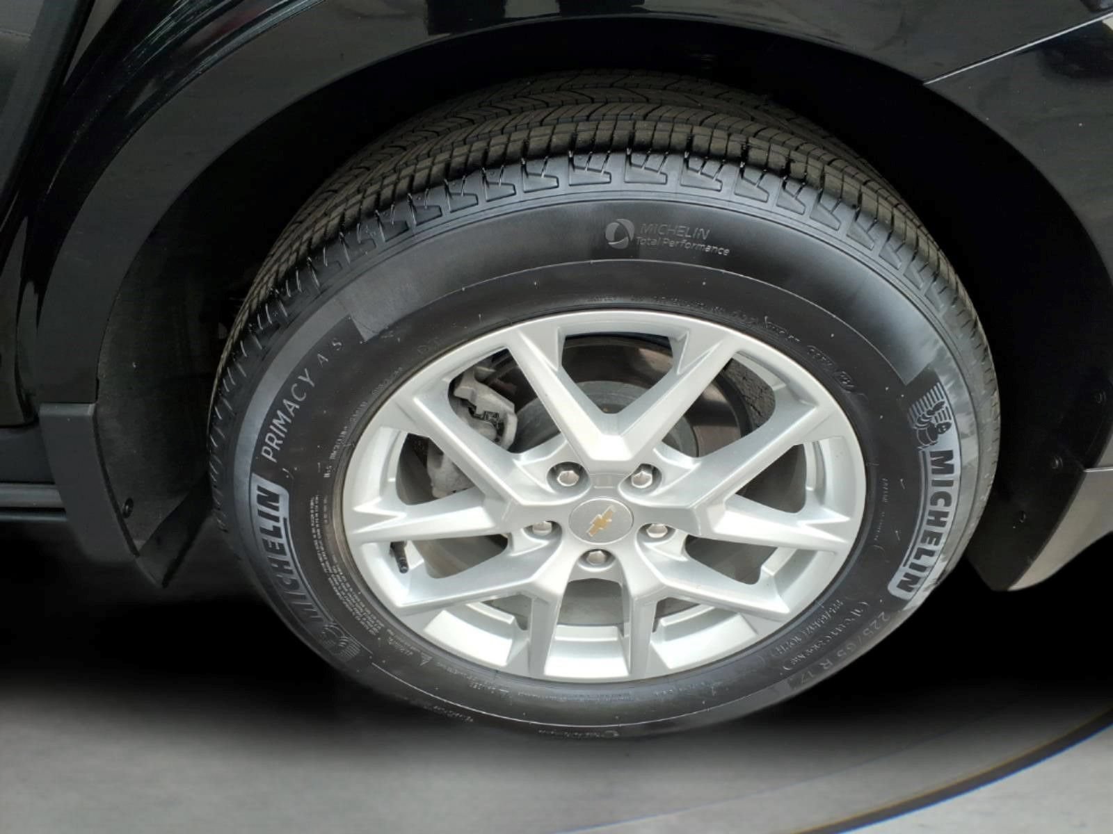 Certified 2024 Chevrolet Equinox LT w/ LPO, Floor Liner Package FWD image 14