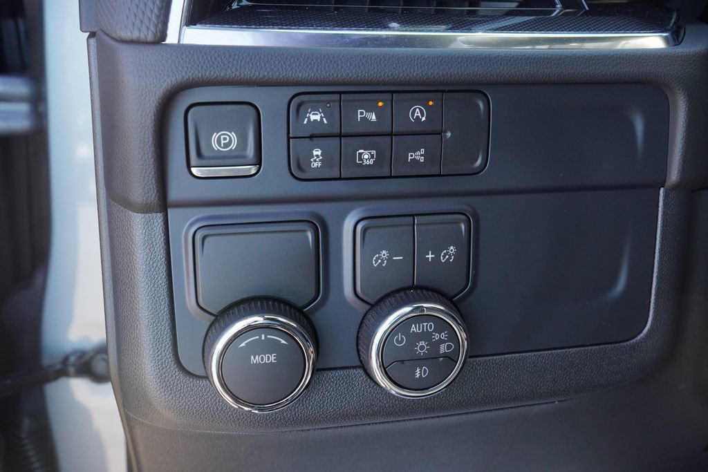 Used 2026 Chevrolet Suburban RST w/ Comfort Package RWD image 20