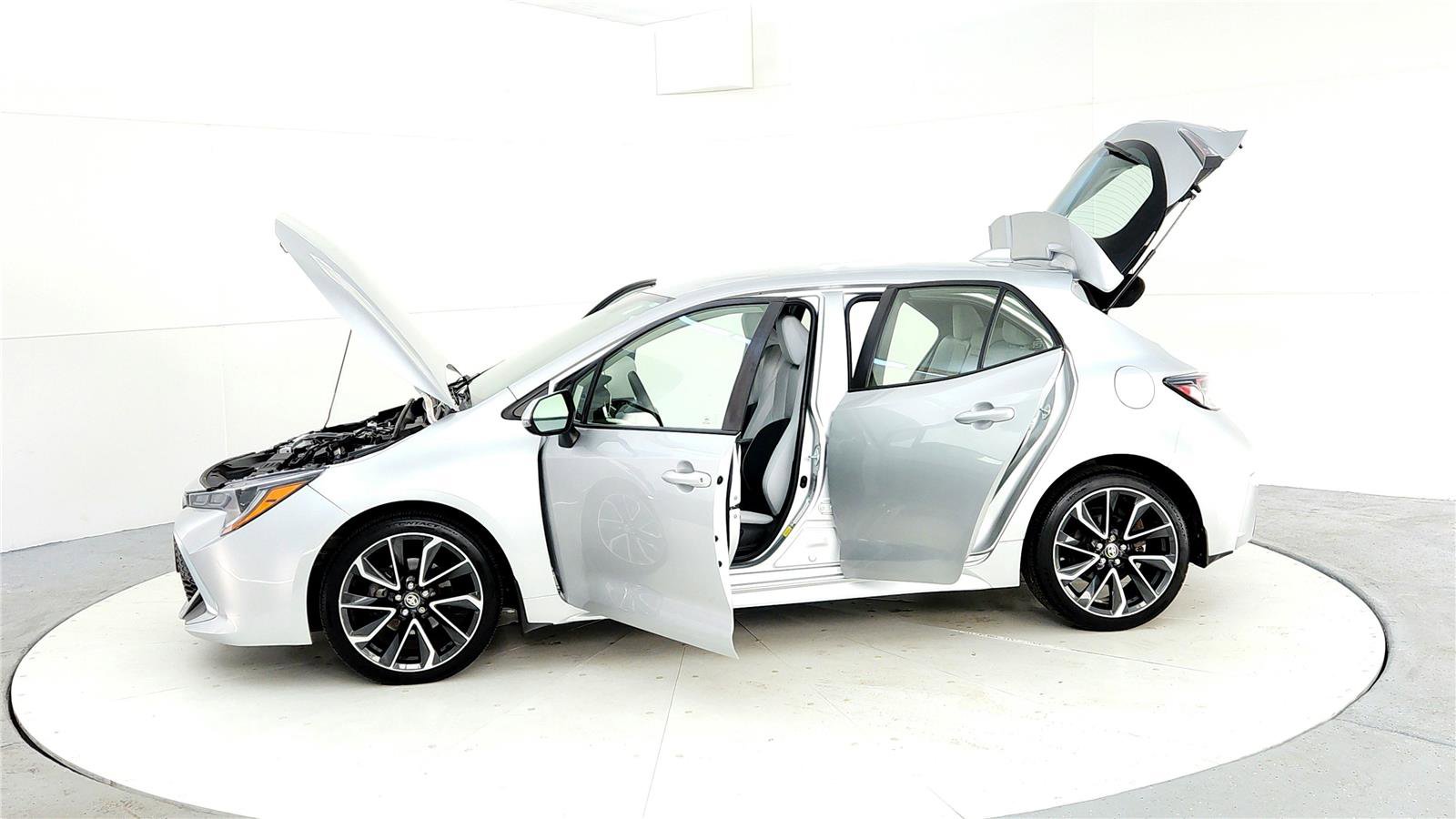 Used 2021 Toyota Corolla XSE image 10