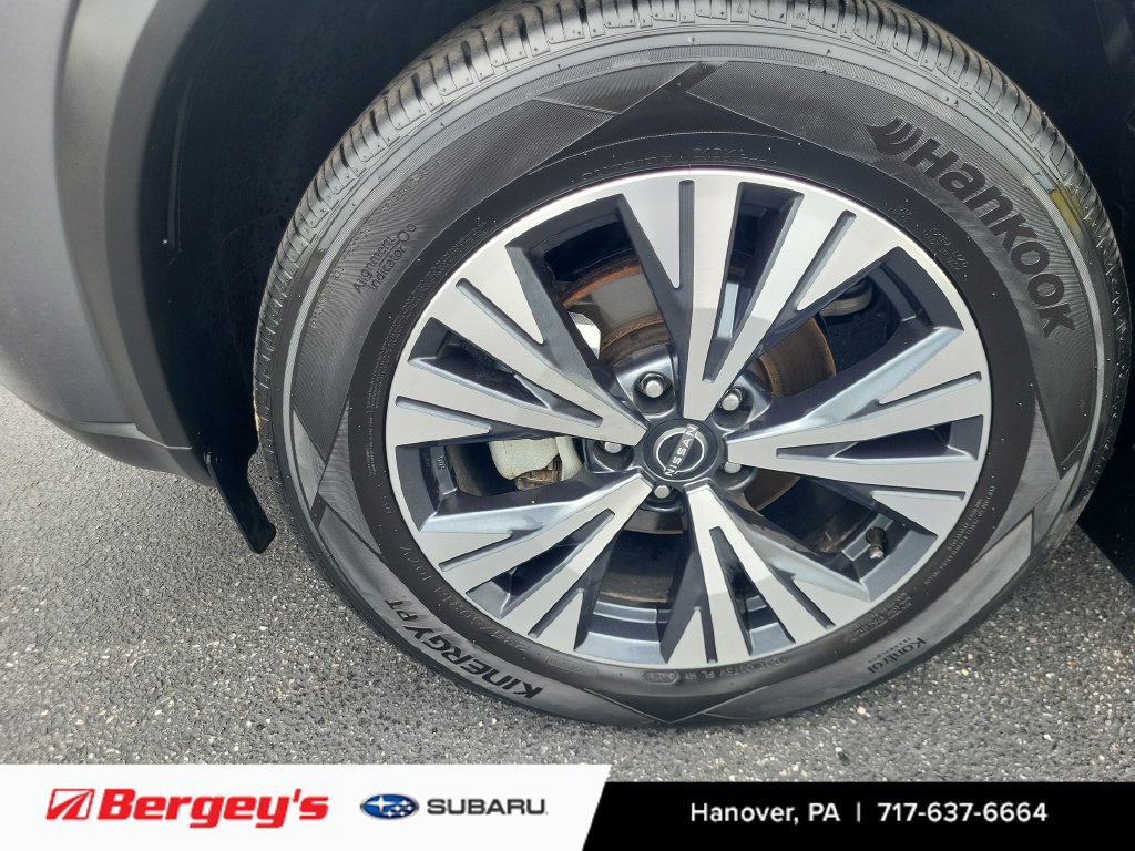 Used 2023 Nissan Rogue SV w/ SV Premium Package AWD/4WD image 18