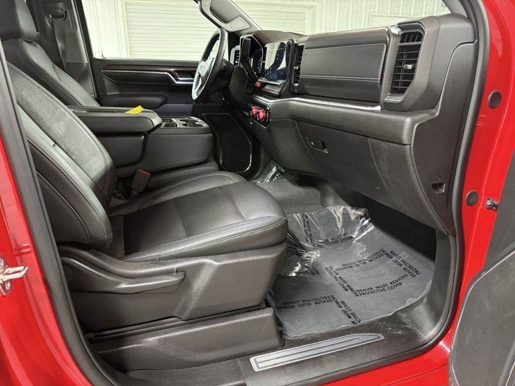 Used 2024 Chevrolet Silverado 1500 LT w/ Z71 Off-Road Package image 35