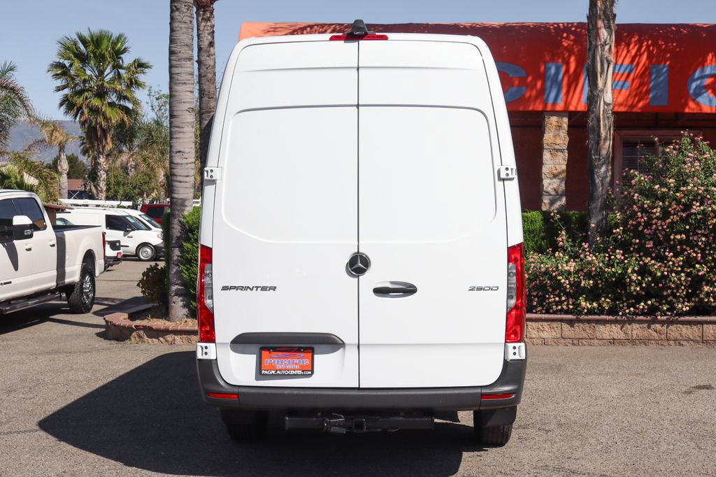 Used 2024 Mercedes-Benz Sprinter 2500 w/ Acoustic Package image 7