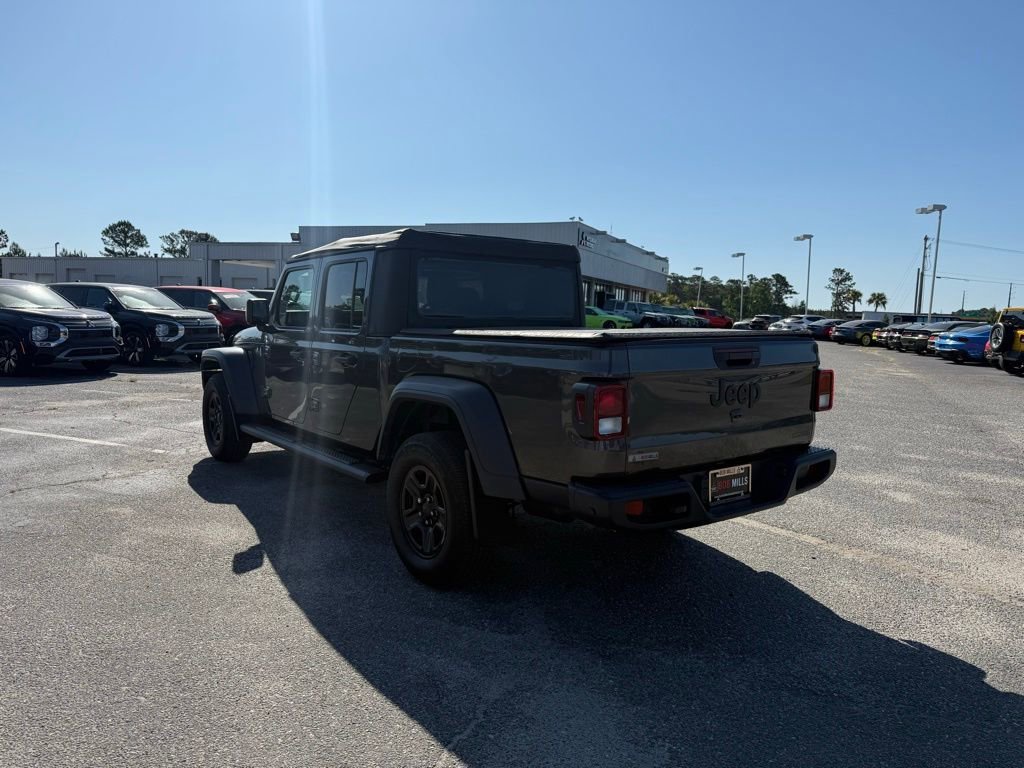 Used 2021 Jeep Gladiator Sport AWD/4WD image 2