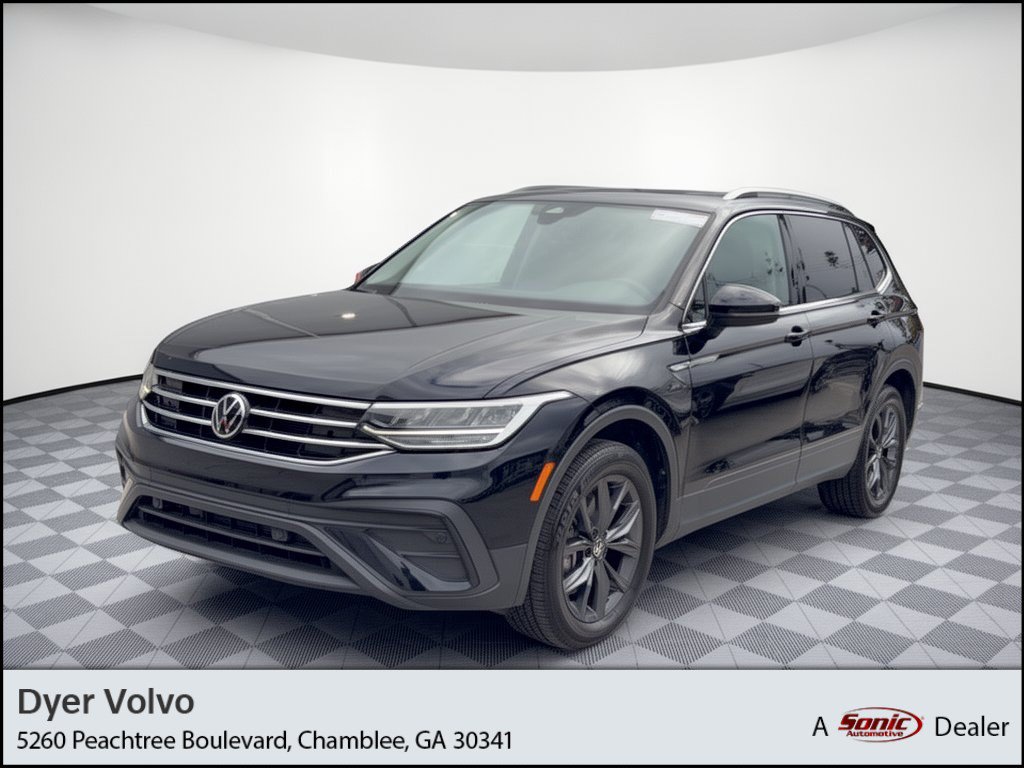 Used 2022 Volkswagen Tiguan SE w/ Panoramic Sunroof Package AWD/4WD image 1