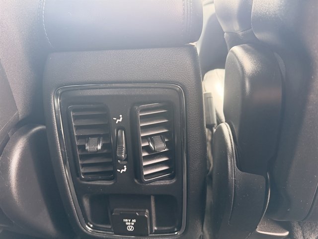 Used 2020 Jeep Grand Cherokee Altitude AWD/4WD image 5