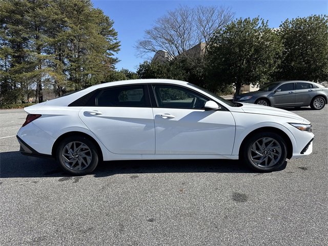 New 2026 Hyundai Elantra Blue image 8