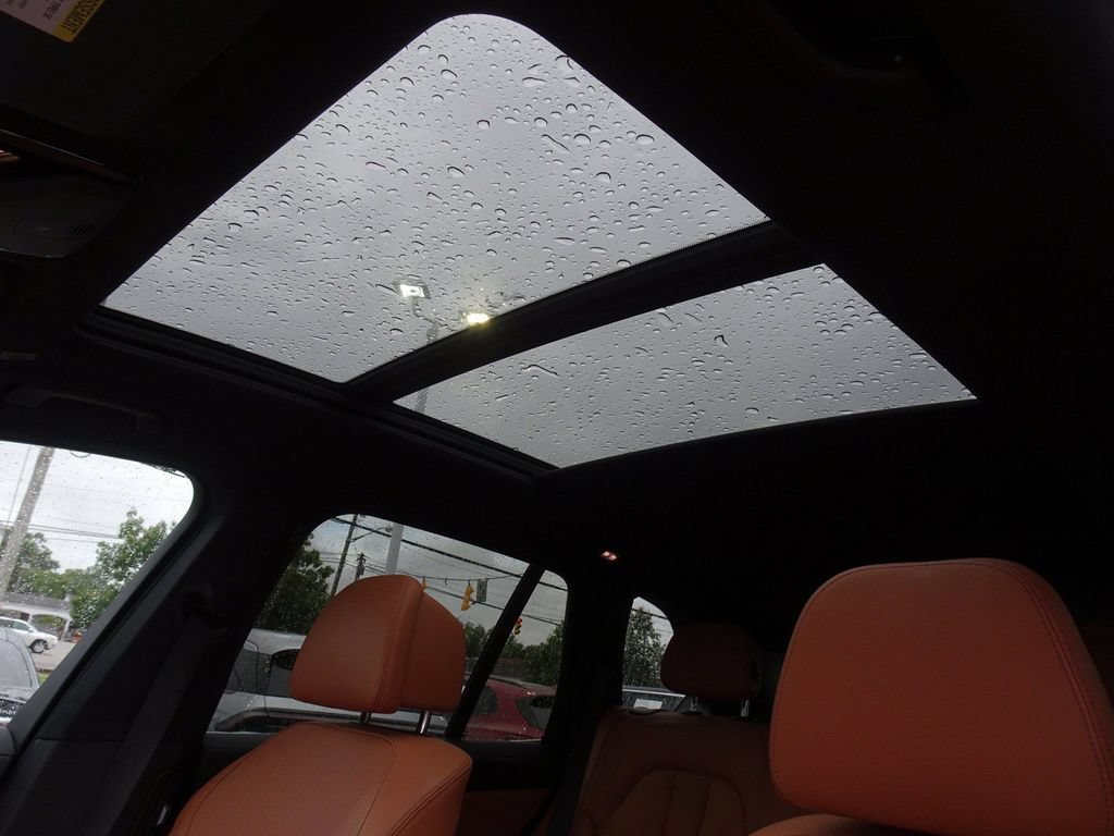 Used 2022 BMW X5 xDrive40i w/ Premium Package AWD/4WD image 11