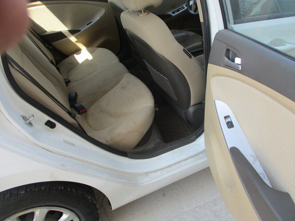 Used 2014 Hyundai Accent GLS FWD image 20