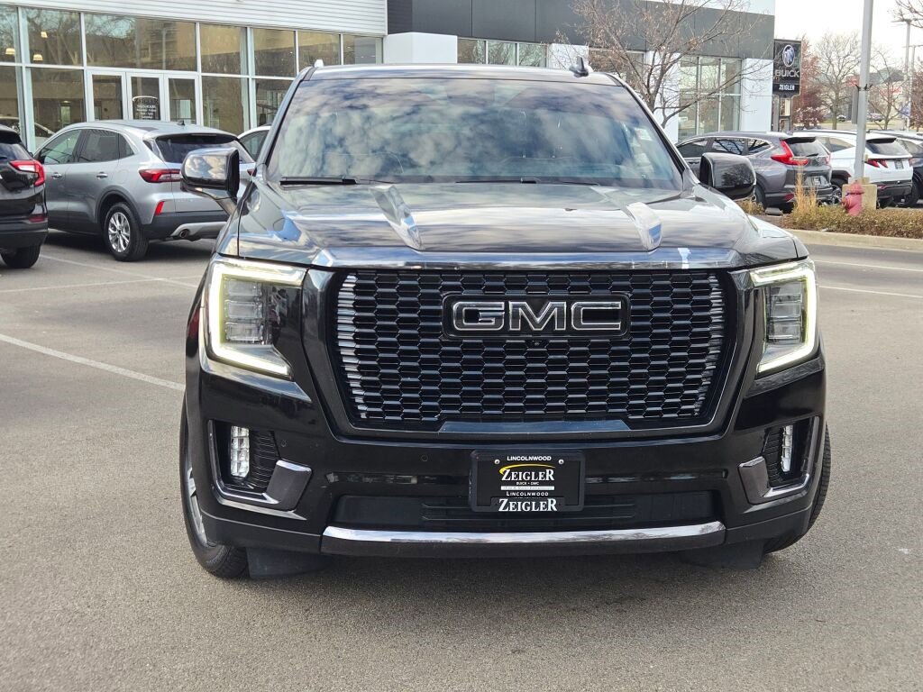 Used 2023 GMC Yukon XL Denali Ultimate image 3