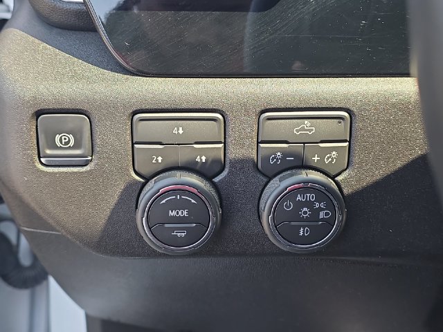 Used 2025 Chevrolet Silverado 2500 LT w/ Convenience Package AWD/4WD image 27