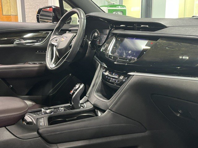 Certified 2021 Cadillac XT6 Premium Luxury AWD/4WD image 8