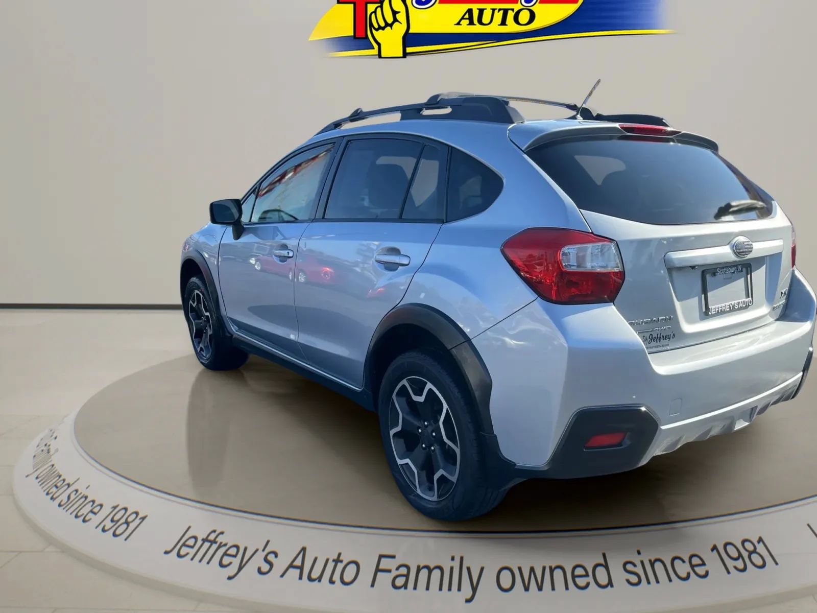 Used 2015 Subaru Crosstrek 2.0i Premium AWD/4WD image 2