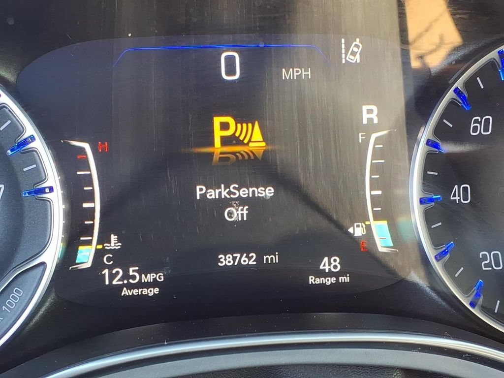 Certified 2025 Chrysler Pacifica Limited FWD image 22