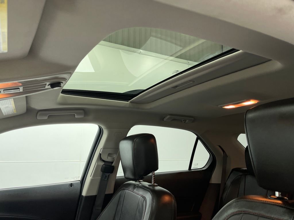 Used 2016 Chevrolet Equinox LTZ w/ Enhanced Convenience Package image 10