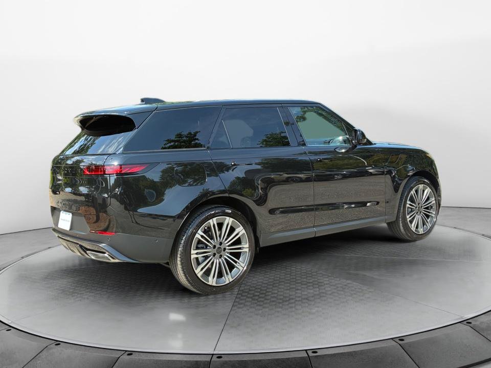 New 2026 Land Rover Range Rover Sport SE AWD/4WD image 7
