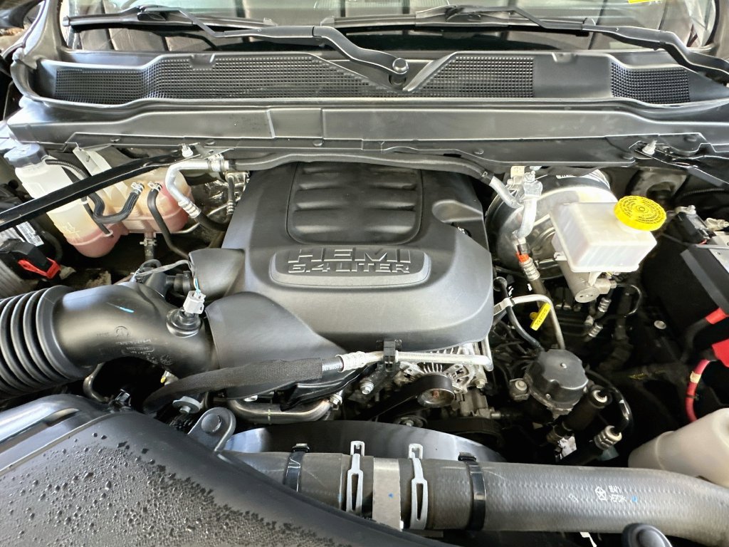 Used 2022 RAM 2500 Laramie AWD/4WD image 32