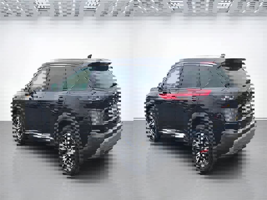 Used 2023 Nissan Rogue SV image 4