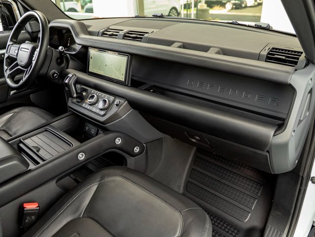 Used 2021 Land Rover Defender 110 X-Dynamic HSE image 29