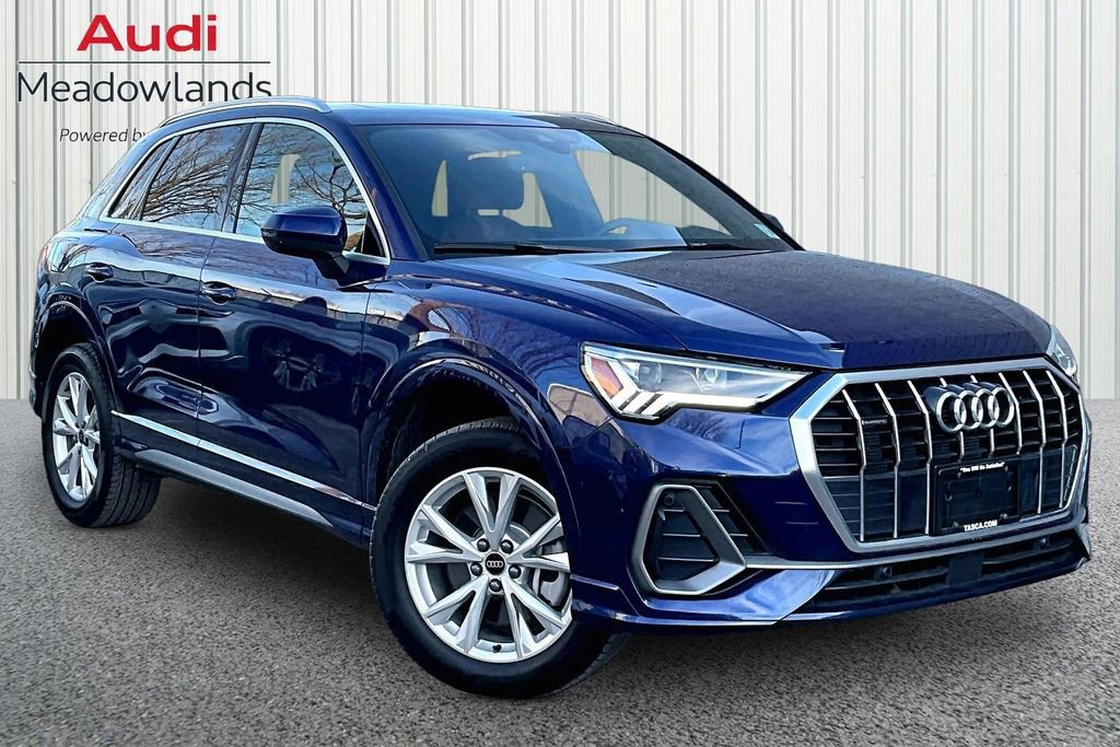 Used 2025 Audi Q3 2.0T Premium w/ Convenience Package image 3