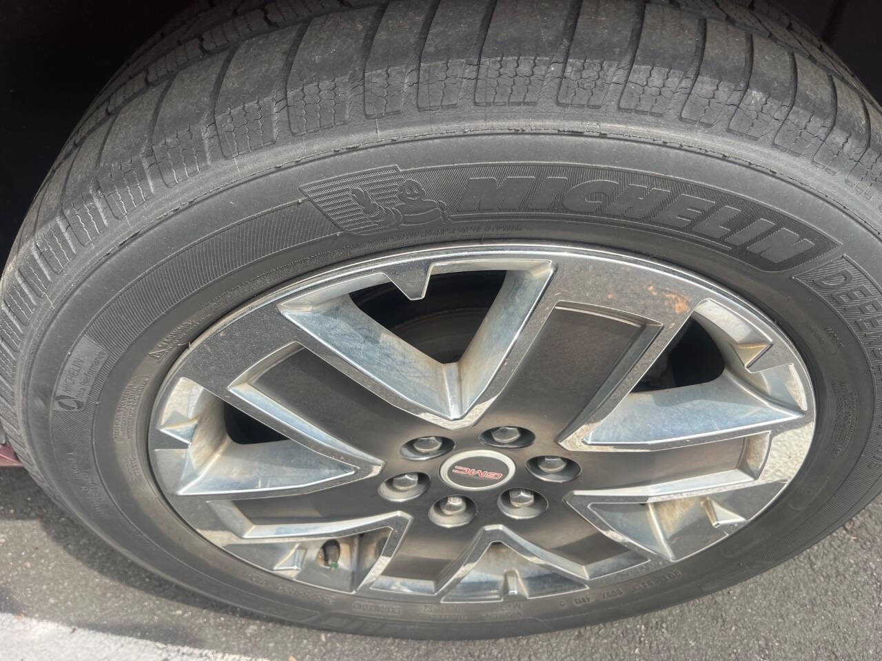 Used 2012 GMC Acadia Denali image 15