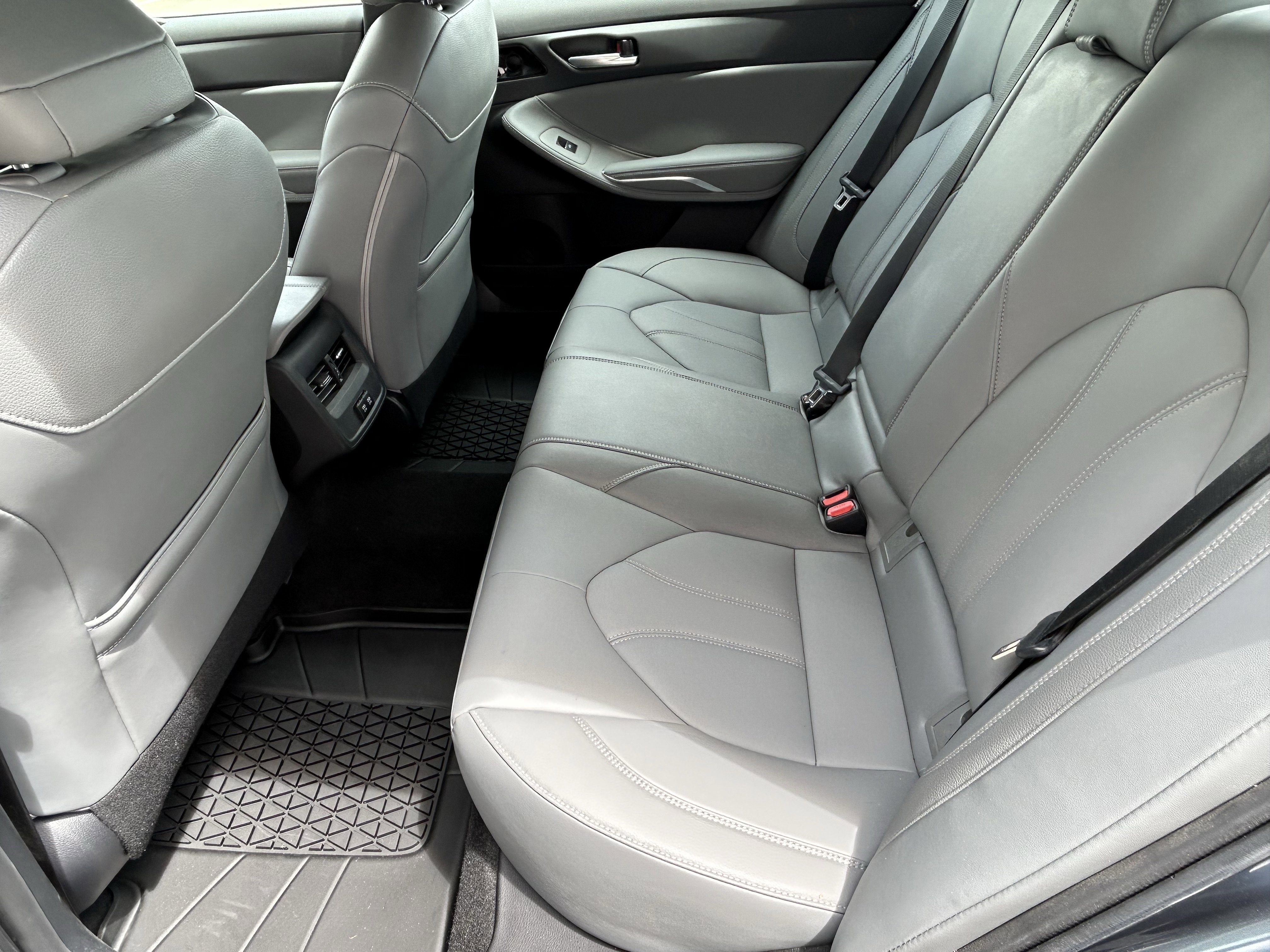 Certified 2019 Toyota Avalon XLE w/ Moonroof Package FWD image 17