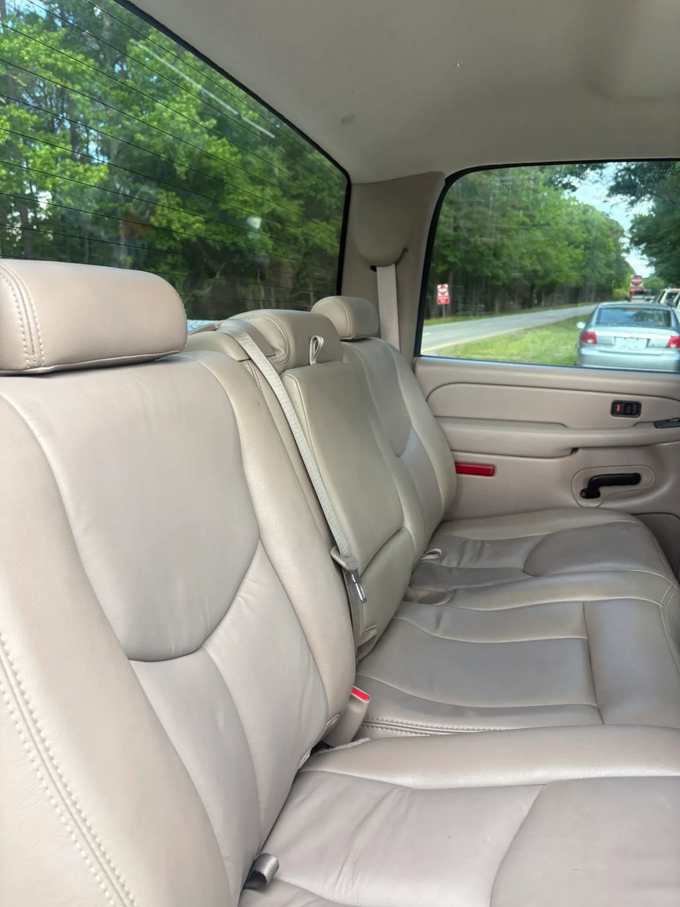 Used 2006 Chevrolet Silverado 2500 LT w/ Heavy-Duty Power Package AWD/4WD image 18