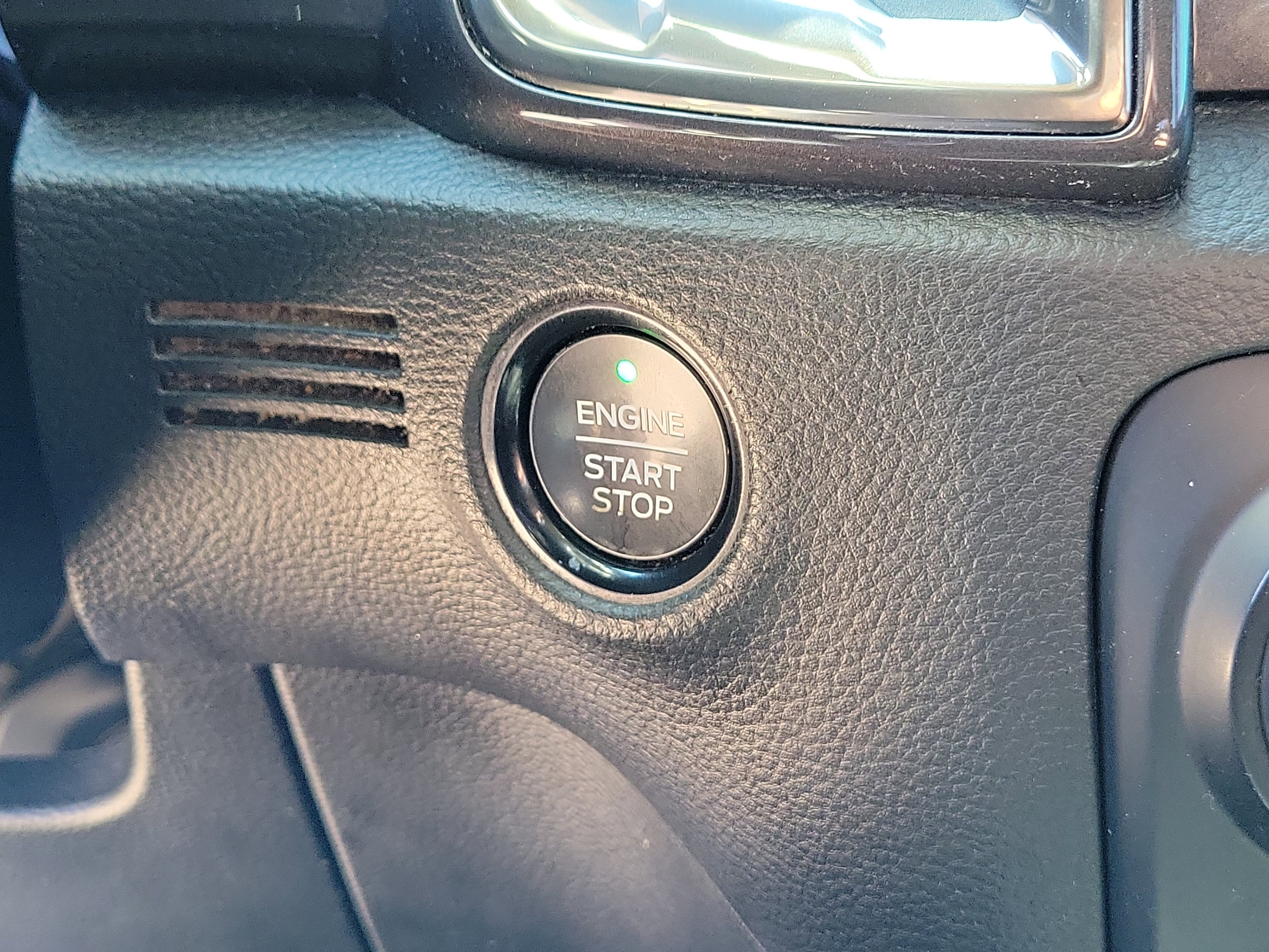 Used 2020 Ford Ranger Lariat w/ Equipment Group 501A Mid image 29