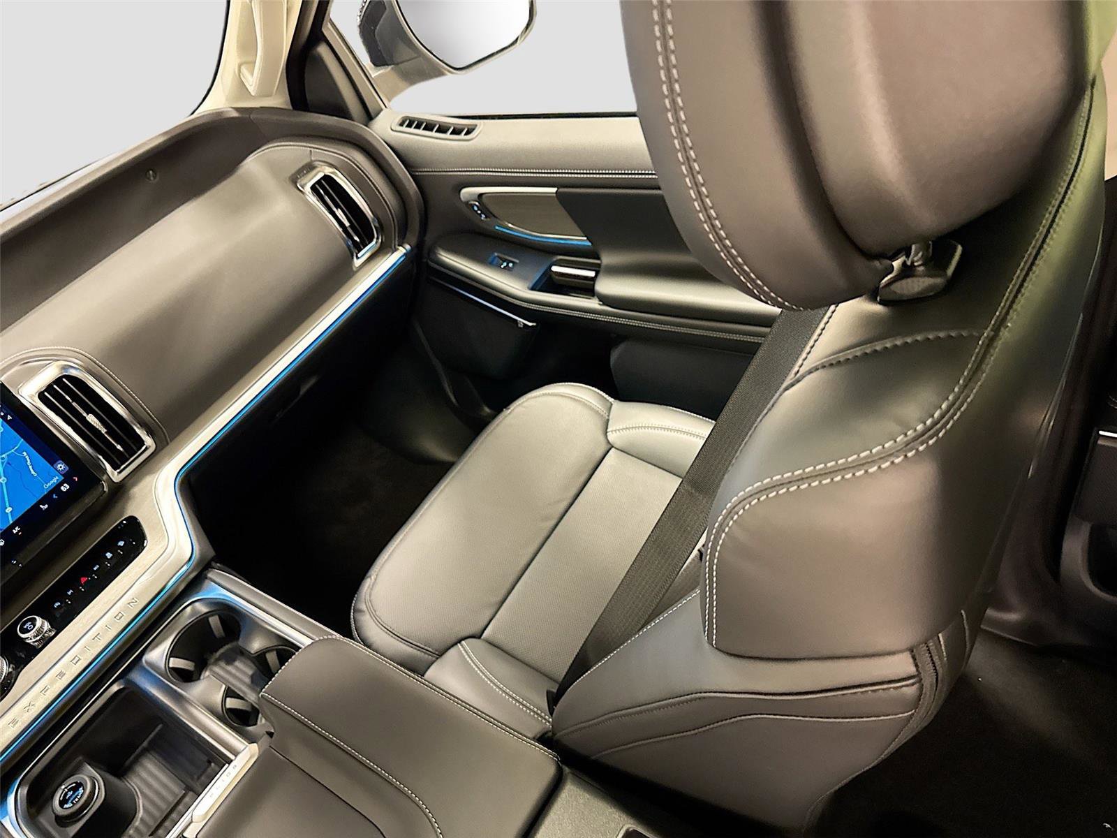 New 2026 Ford Expedition Max Platinum w/ Driver's Package image 24