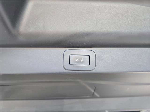 Used 2024 Land Rover Range Rover Long Wheelbase Autobiography AWD/4WD image 13