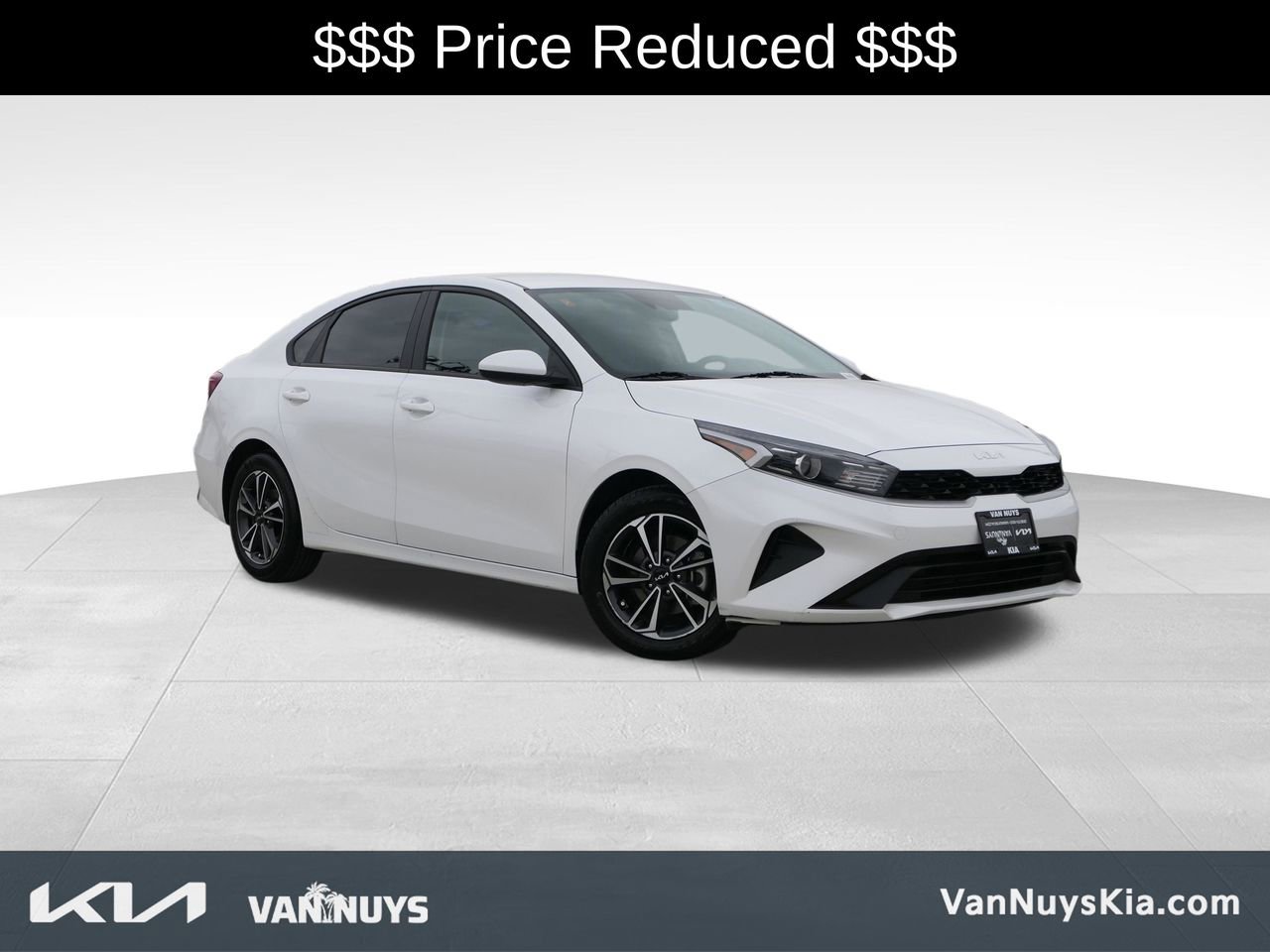 Used 2023 Kia Forte LXS image 1