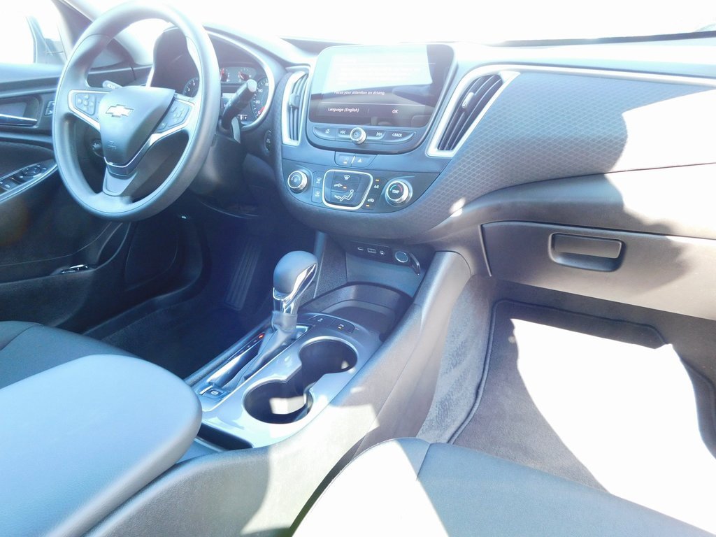 Used 2024 Chevrolet Malibu LS w/ Driver Confidence Package image 18