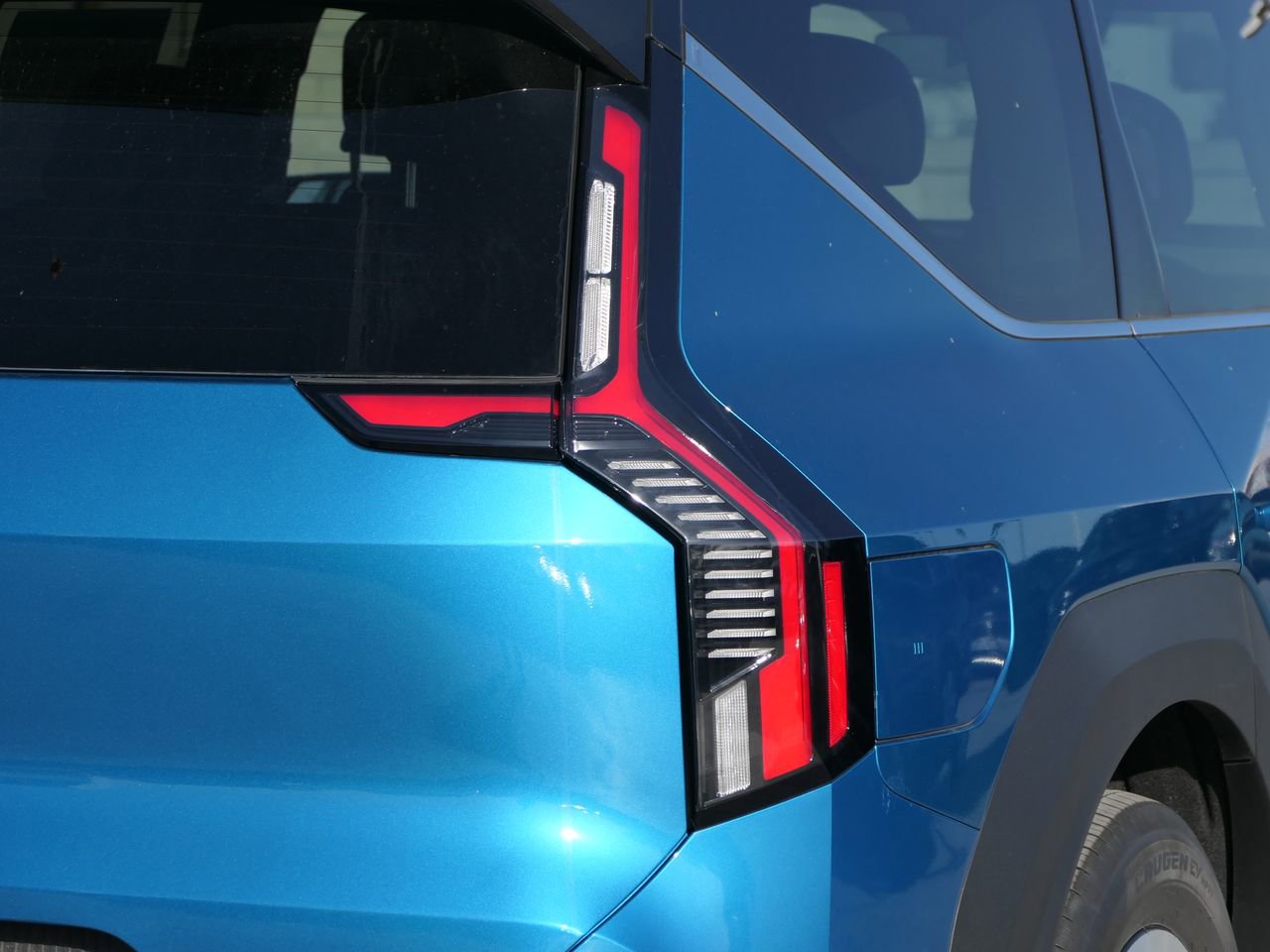 New 2026 Kia EV9 Wind image 4