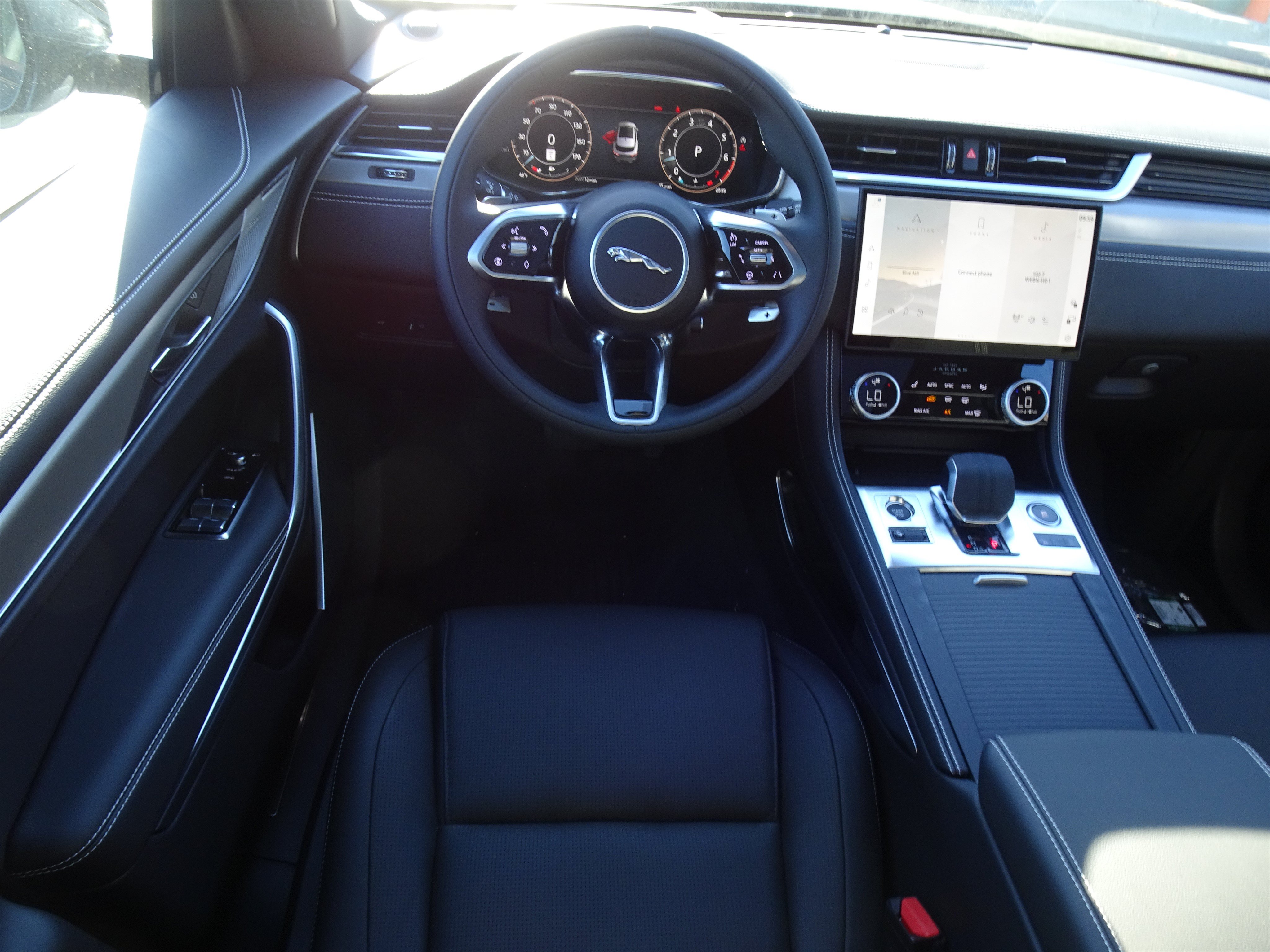 New 2026 Jaguar F-PACE R-Dynamic S AWD/4WD image 15