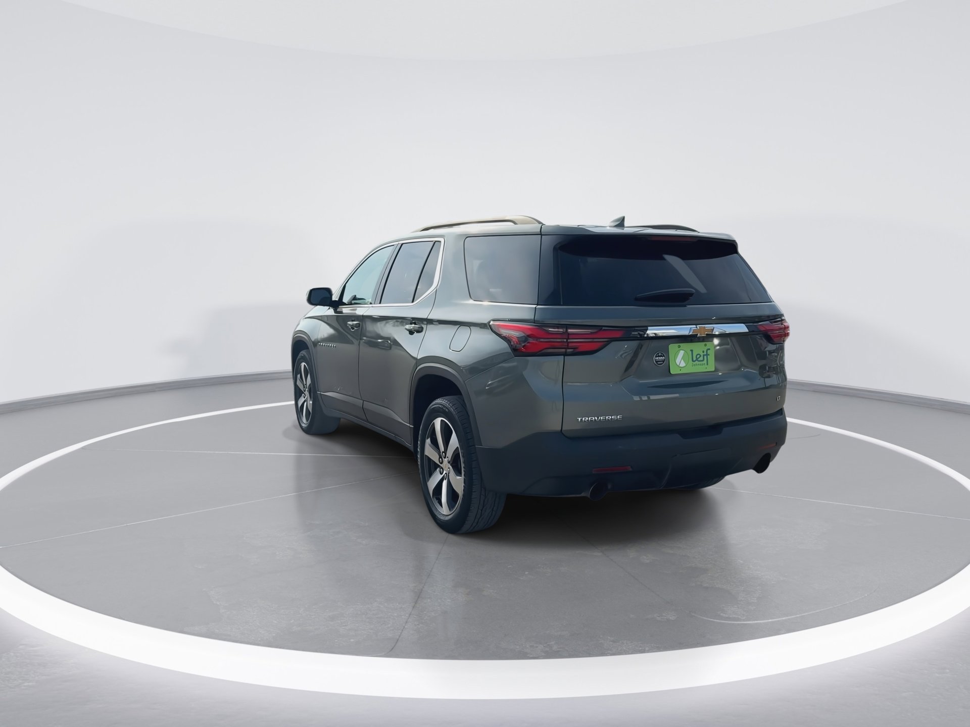 Used 2022 Chevrolet Traverse LT w/ LT Premium Package image 7