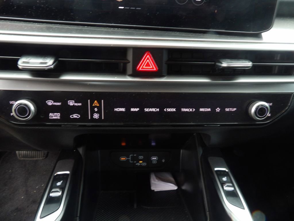 Used 2025 Kia Sorento EX FWD image 19
