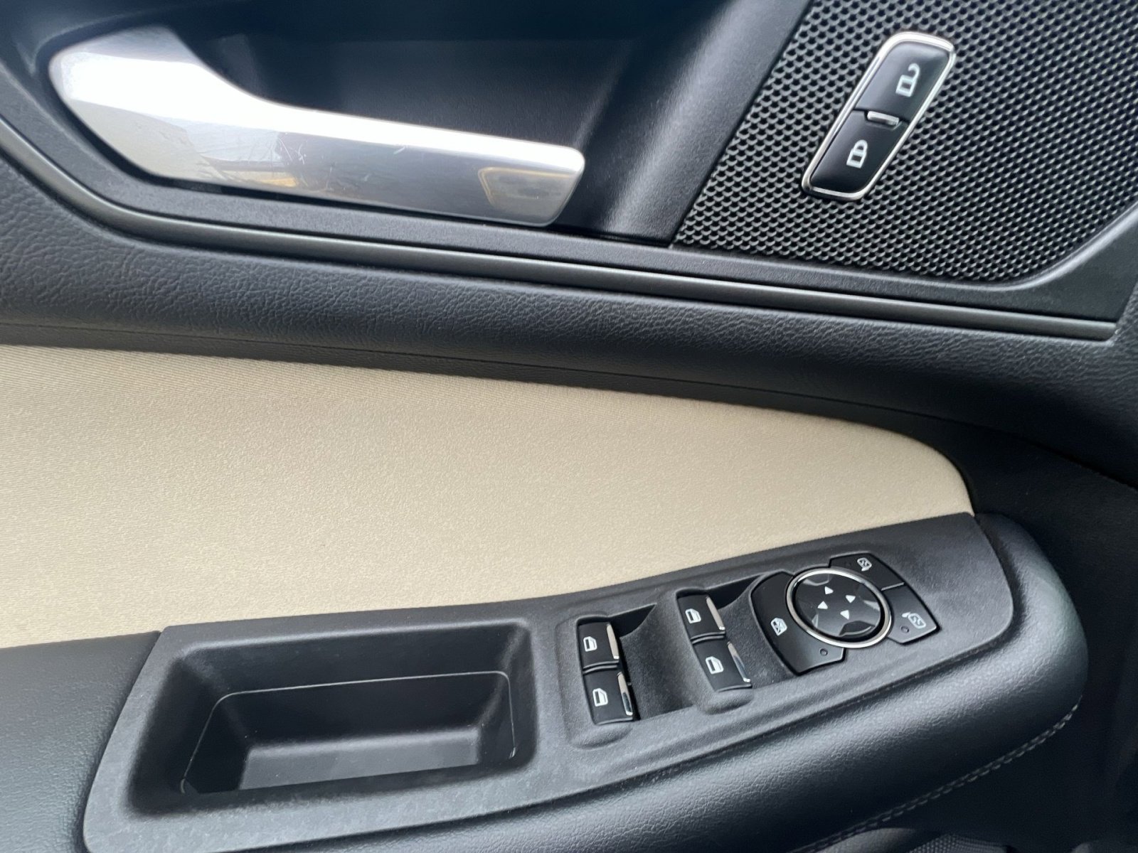 Used 2016 Ford Edge SE image 15