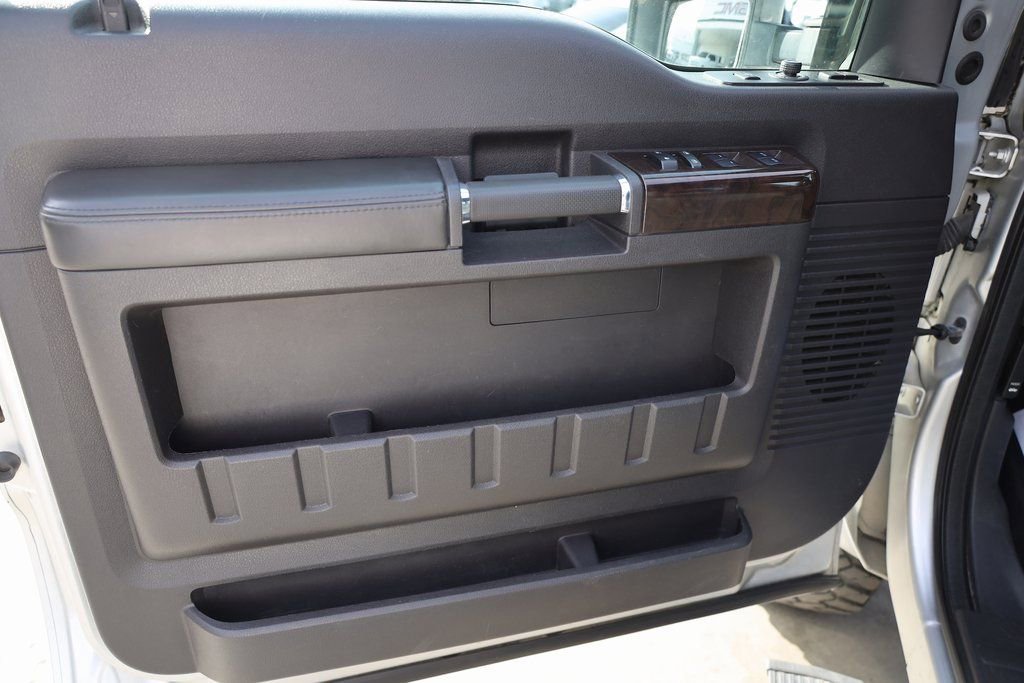 Used 2016 Ford F350 Platinum w/ FX4 Off-Road Package image 10