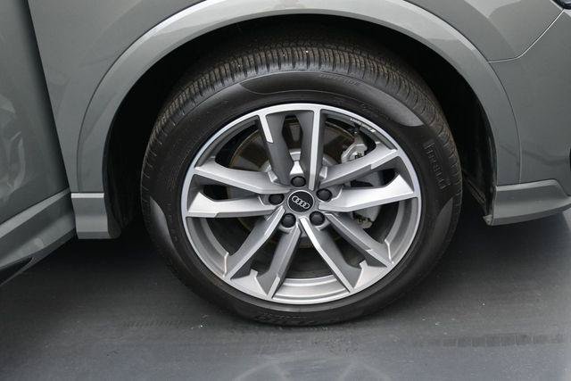 Used 2025 Audi Q3 2.0T Premium w/ Convenience Package AWD/4WD image 40