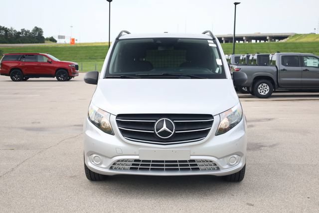 Used 2023 Mercedes-Benz Metris Passenger image 2