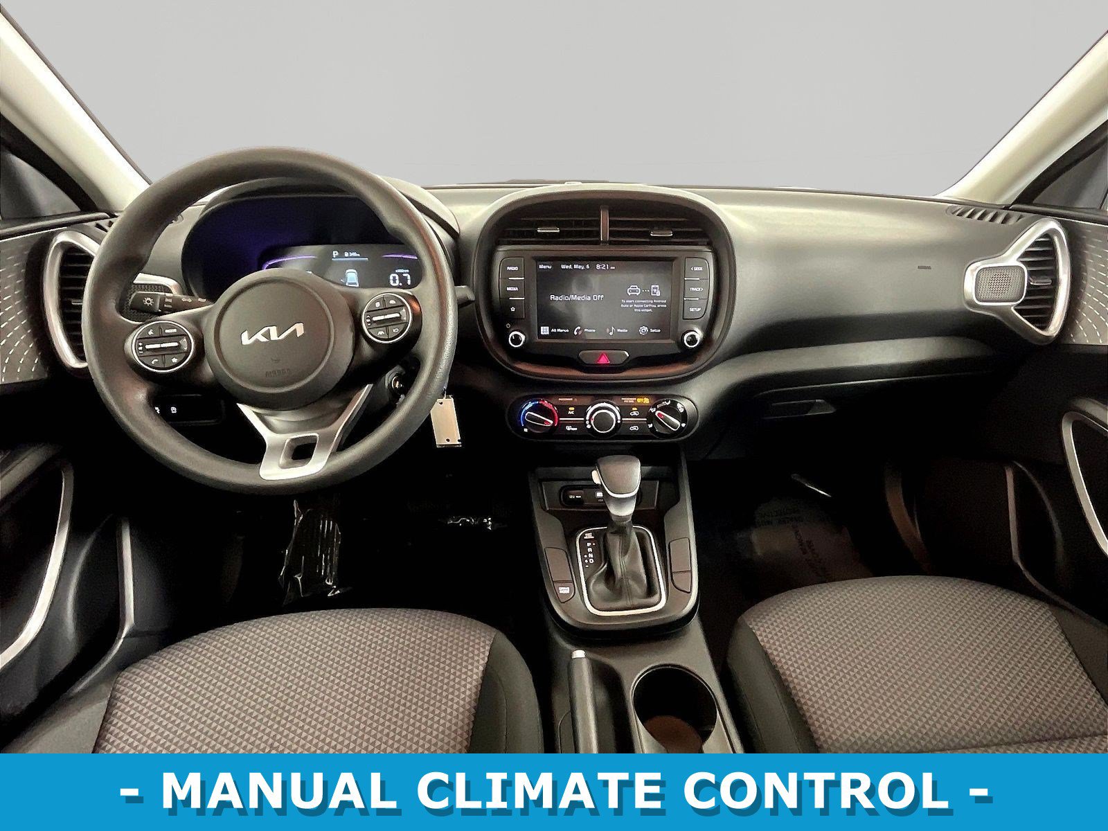 Used 2025 Kia Soul LX w/ LX Technology Package FWD image 7