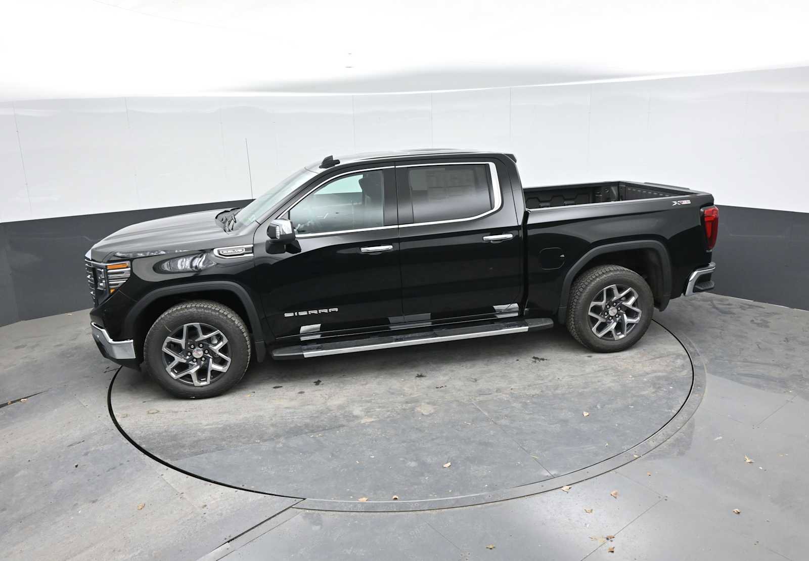 New 2026 GMC Sierra 1500 SLT w/ SLT Premium Package image 27