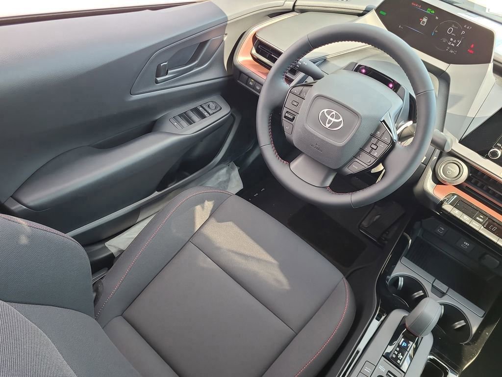 New 2025 Toyota Prius Plug-In Hybrid FWD image 16