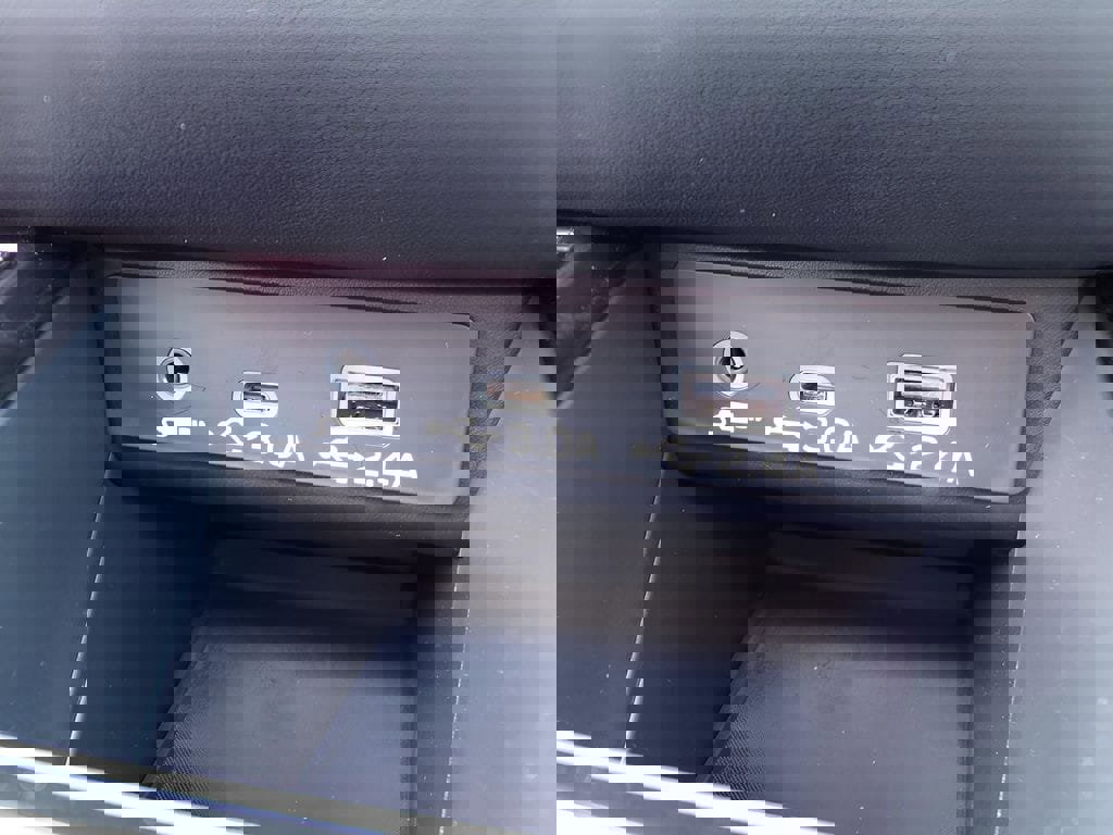 Certified 2025 Subaru Outback Premium image 24