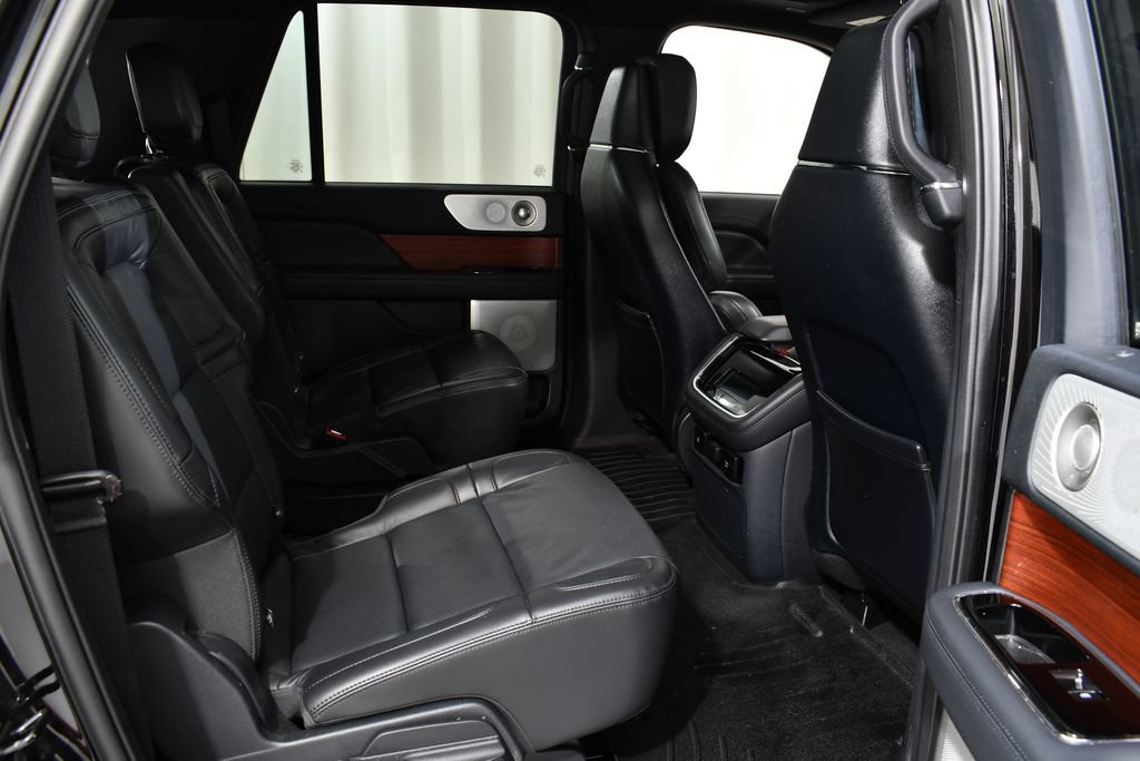 Used 2024 Lincoln Navigator L Reserve AWD/4WD image 19
